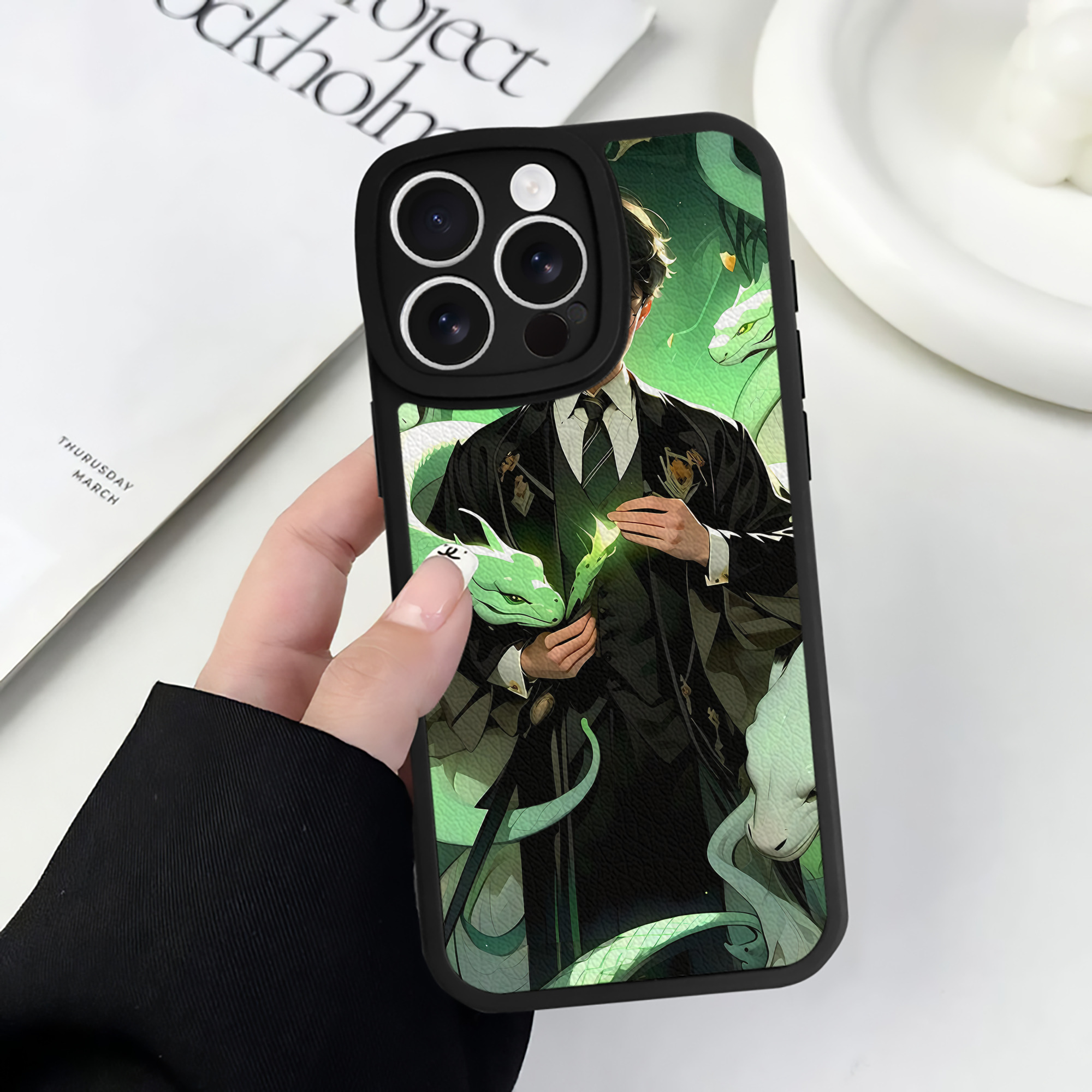 （画像用） Harry Potter ハリー・ポッターシリーズ 【iPhone 16シリーズ対応】シリコンスマホケース（レザー調） 材質：シリコン